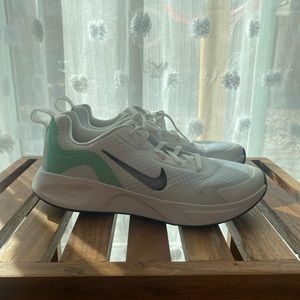 Women’s Nike running shoes - Size 7